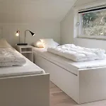 Апартаменты Amazing In Lindesnes Gare