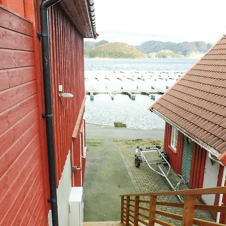 Apartment Stunning In Lindesnes With Kitchen